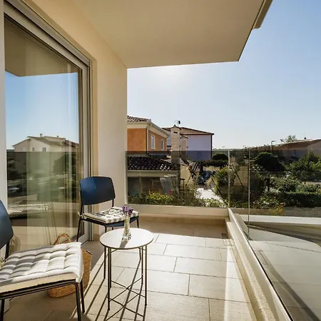 Апартаменты Amarea Бртонигла